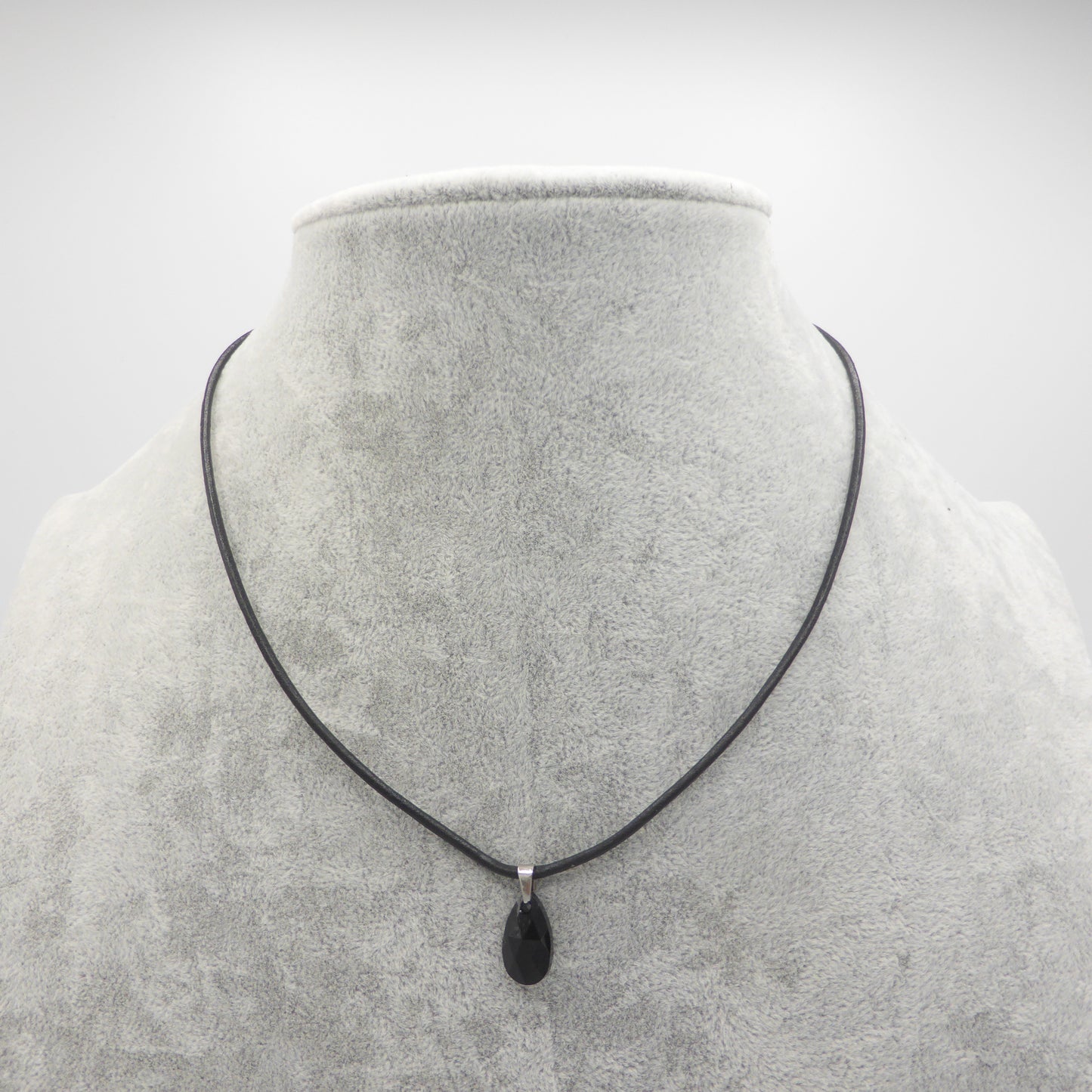 Leather necklace with black Swarovski Elements drop